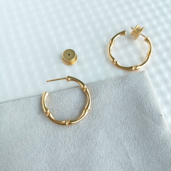 Julie Vos Gold Bamboo Hoop Earrings NEW - Picture 3 of 3